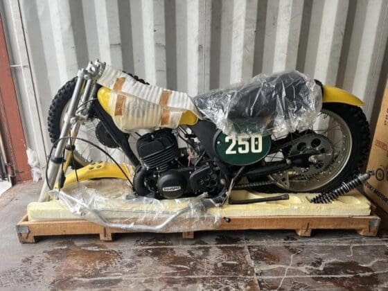 Suzuki TM250 dirt bike auction