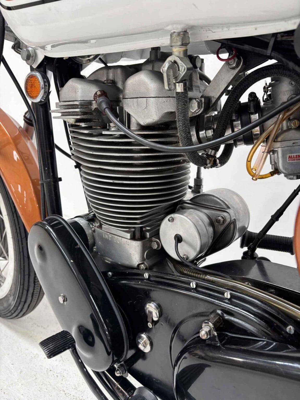 1970-Indian-Velocette-Thruxton-500-10