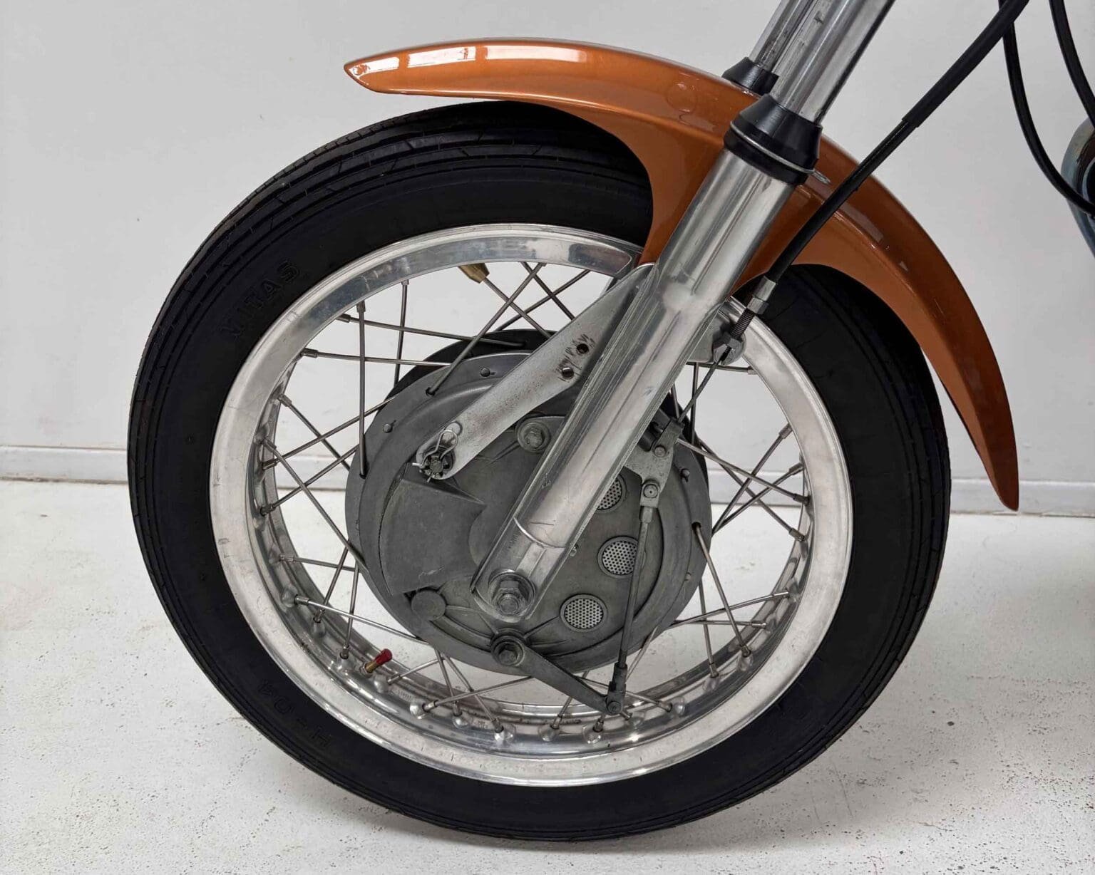 1970-Indian-Velocette-Thruxton-500-4