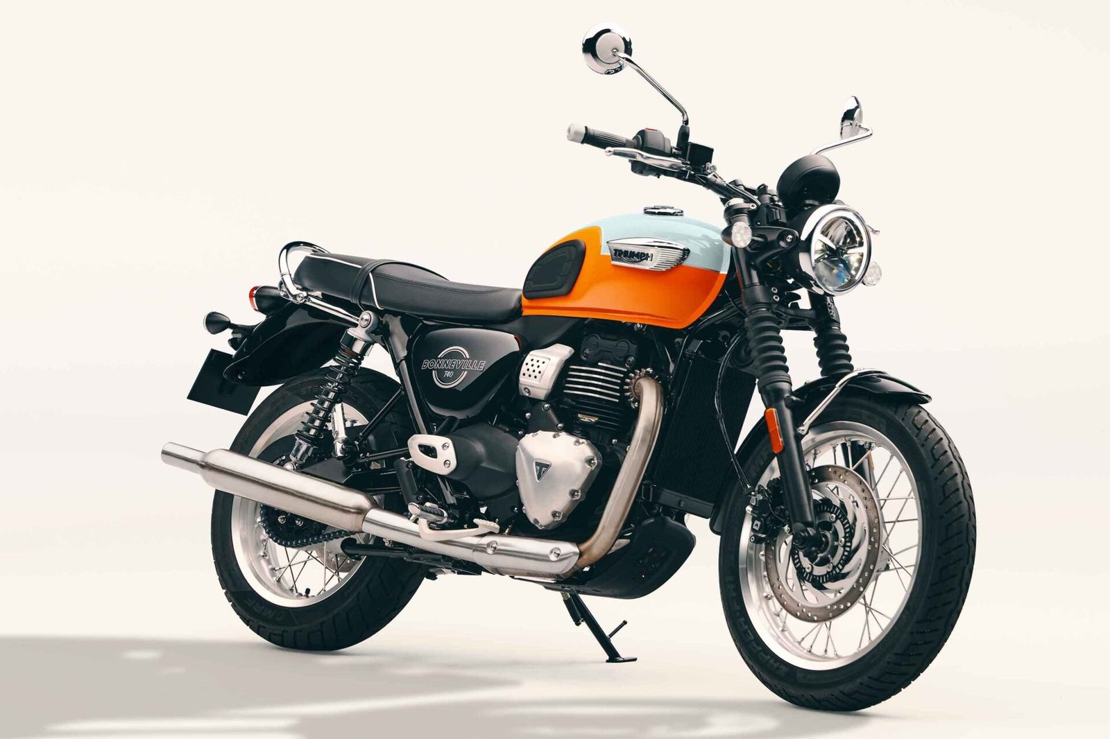 New Triumph Bonneville T40... can a Bonneville really be a single cylinder bike?